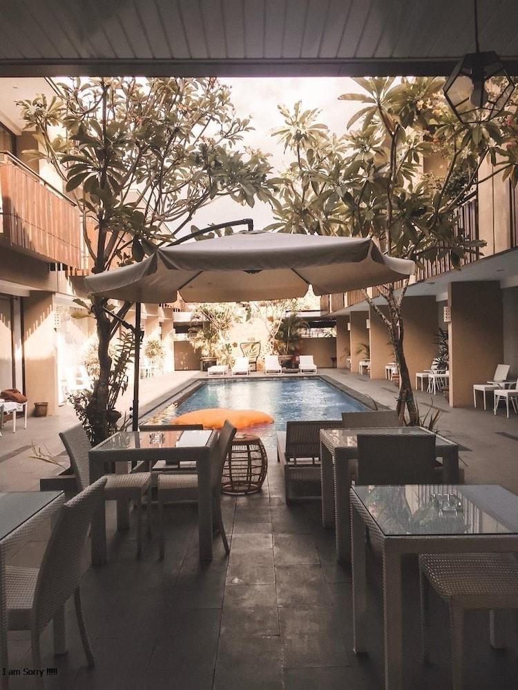 Devata Suites And Residence Legian Eksteriør billede